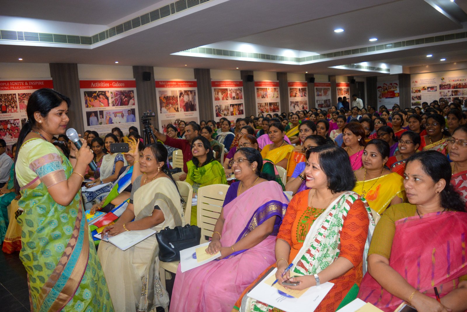 A Dynamic Minds Group workshop with educators